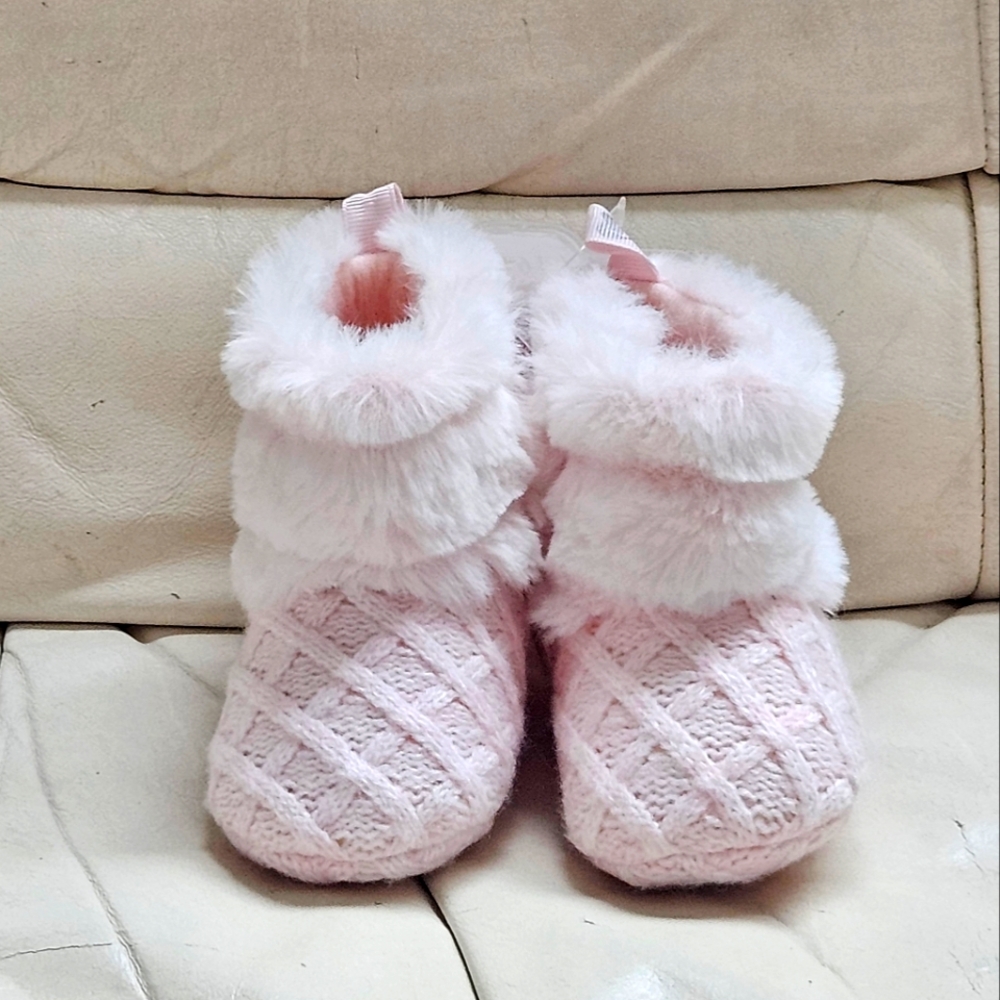 Stepping Stones Pink Knitted Outer with Faux Fur Trim Booties Sz 3 Baby/ 6-9 M